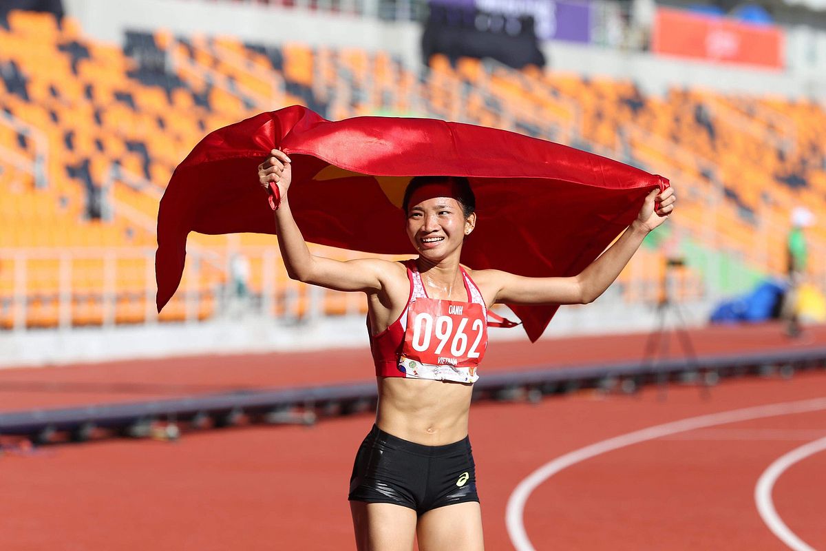 Gold Medal Runner Nguyen Thi Oanh Named Vietnam S Athlete Of The Year