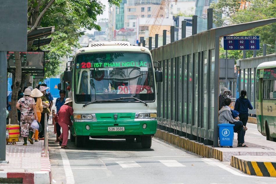 HCMC Signs Deal With South Korean Firm To Create Electric Bus Rapid