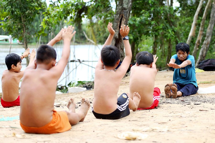 Coach Sau's 15 Years of Free Swimming Lessons for Mekong Delta Kids