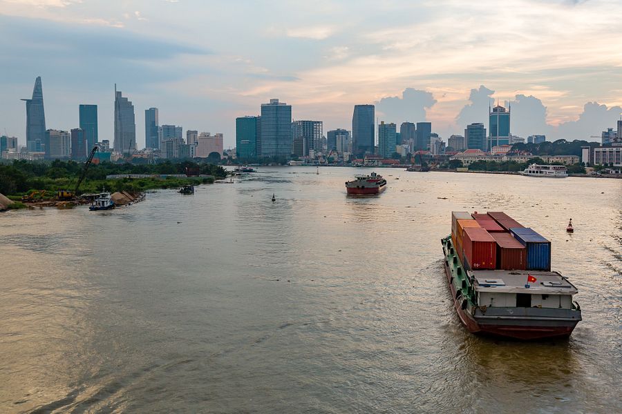 Morning Stories Roundup: Administrative Procedures Hinder Flood Control Projects in HCMC