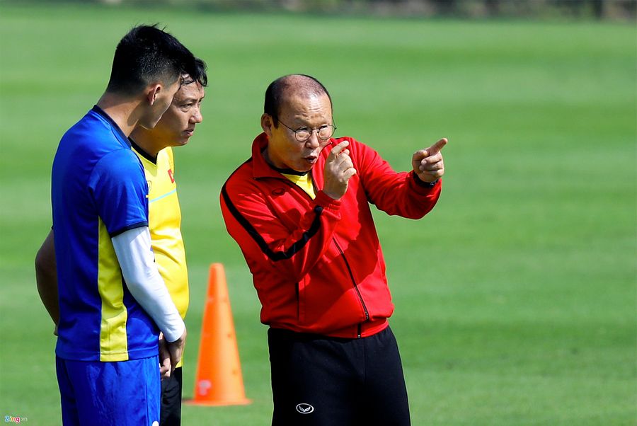 Coach Park Hang-Seo Dedicates $100,000 in Prize Money to Develop Vietnamese Football