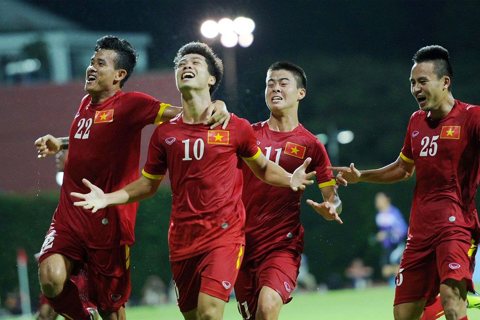 Vietnam Men's Football Team Enters World's Top 100 Again After 7 Years ...