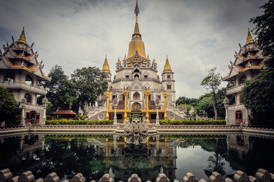 [Photos] In Saigon's Buu Long Pagoda, a Meditative Escape and Pan