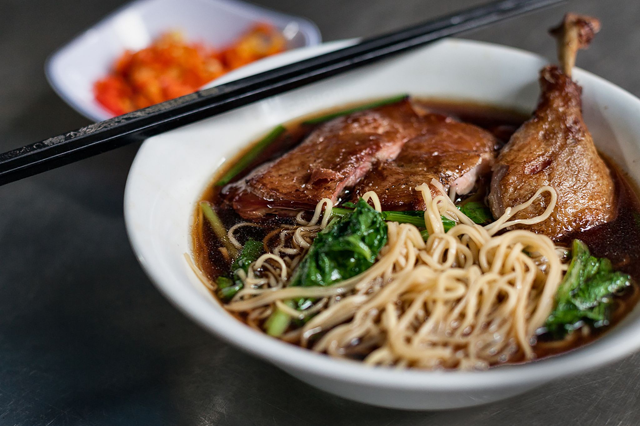 Паста с уткой. Лапша и утка. Утка вок лапша. Что можно приготовить из утки и макарон. Ресторан мандарин на лубянке.