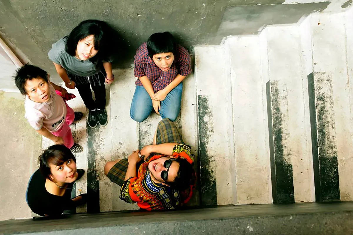 The Facetious Gender Politics of Gỗ Lim, Hanoi's Feminist PostPunk