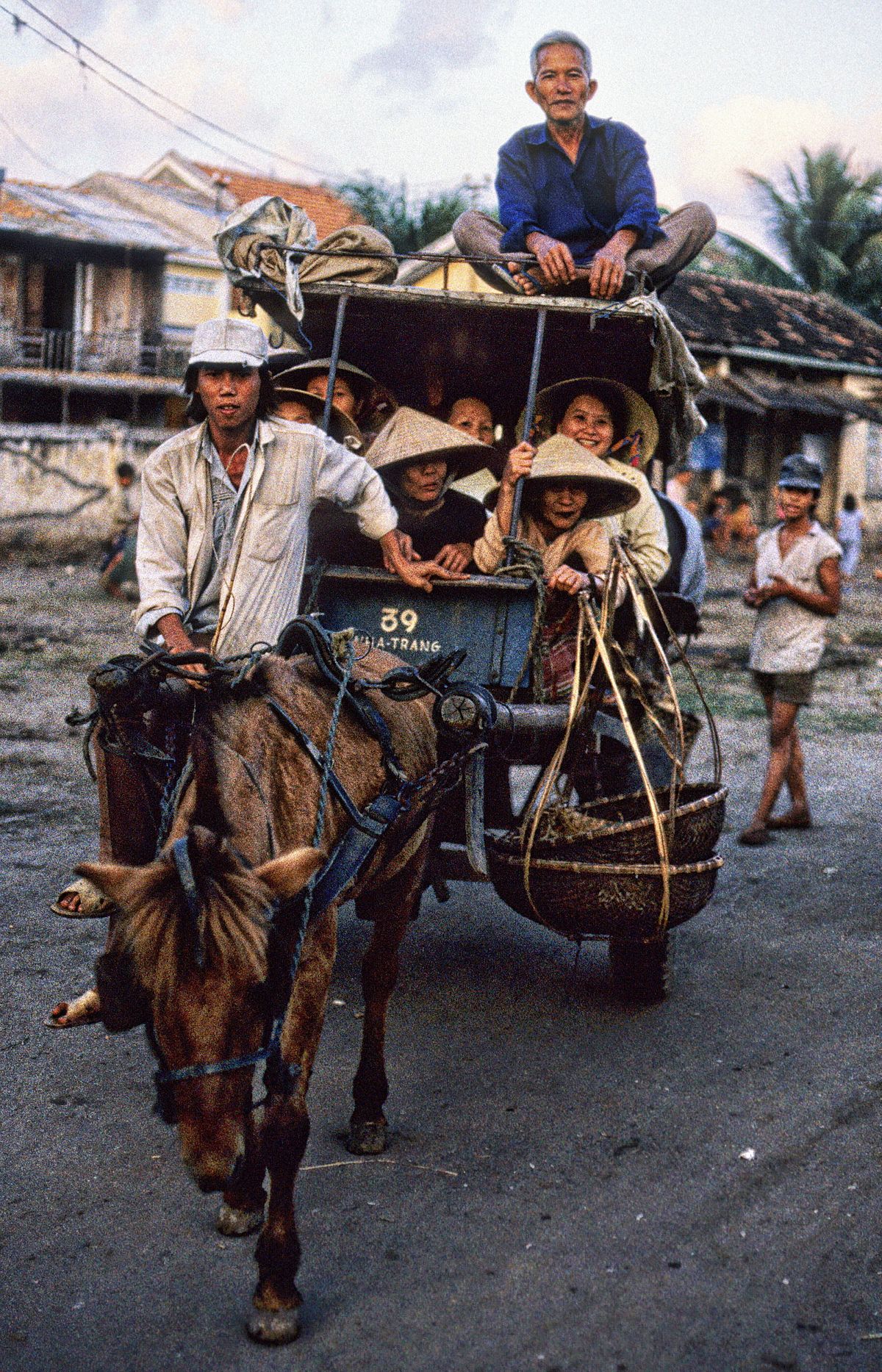 Crossing the road in Hanoi's old quarter, Hanoi, Vietnam Stock Photo - Alamy