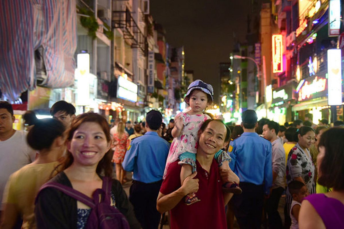 photos-bui-vien-walking-street-makes-its-debut-saigoneer