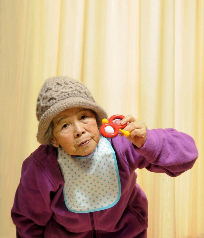 [photos] The 89 Year Old Japanese Grandma Whose Comical Selfies Will