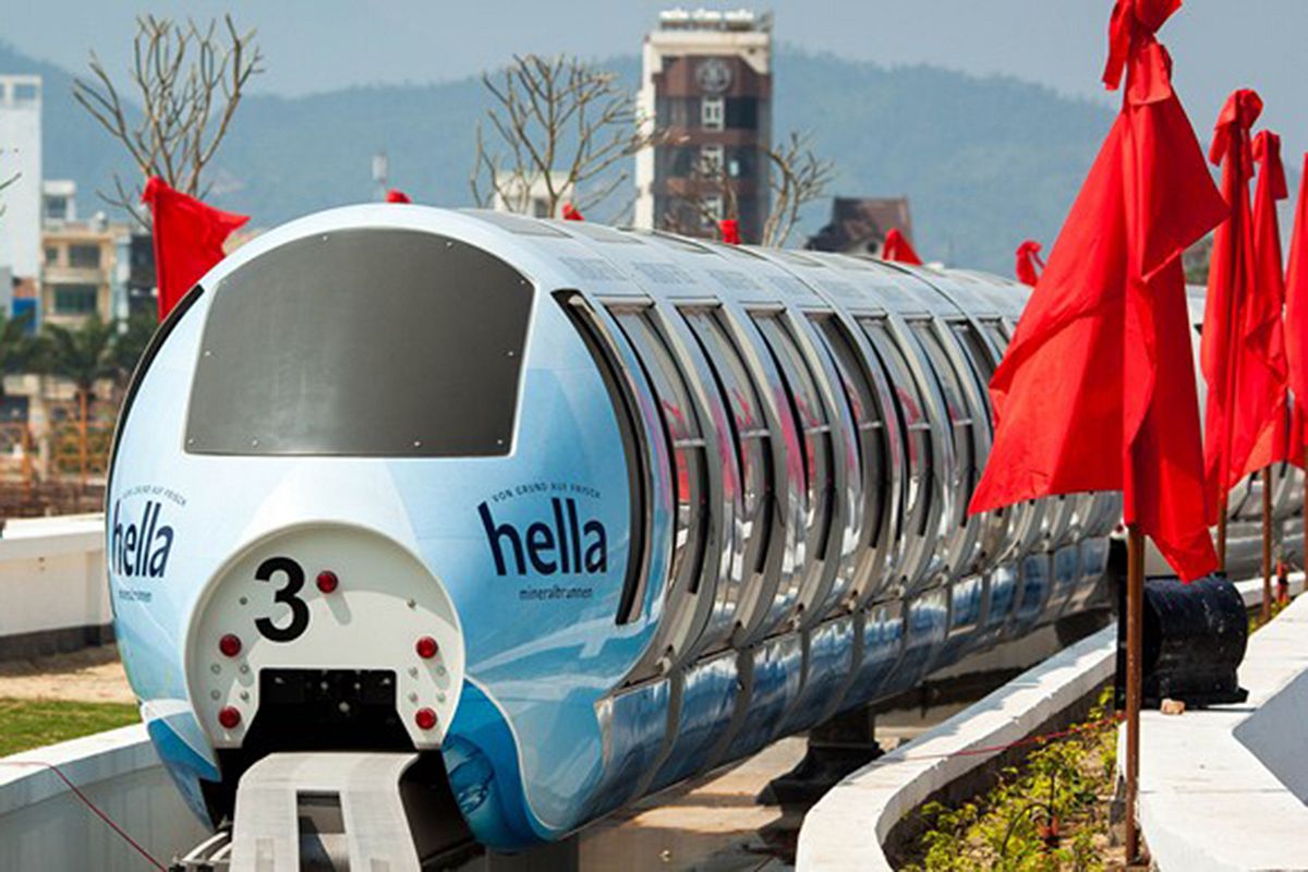 Da Nang Theme Park Unveils Flashy New Monorail Saigoneer
