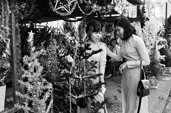 Retro 1960s christmas decorations Inspired Holiday Decor
