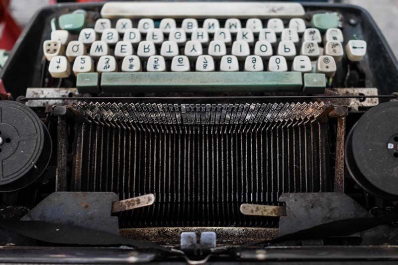 in-yangon-myanmar-s-cold-war-era-typewriters-are-still-in-use-saigoneer