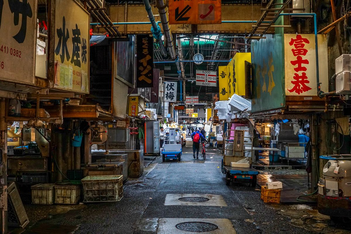 [Photos] Tokyo's Historic Tsukiji Fish Market After the Morning Rush