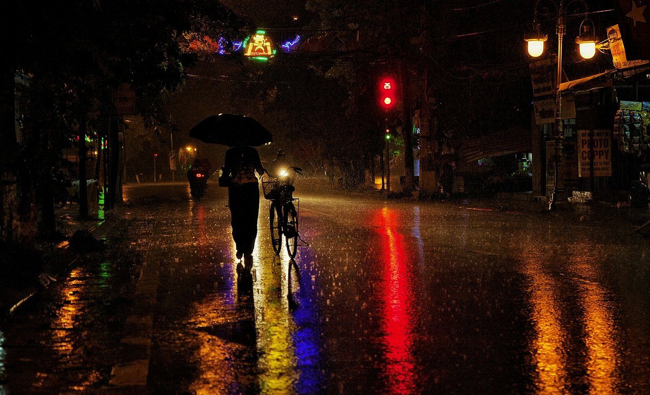 [Photos] Rainy Season in Vietnam: An Ode to Boats, Raincoats and ...