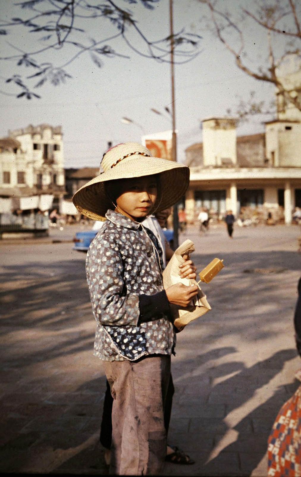 [Photos] On Hanoi’s Streets in 1979: Trams, Bicycles, Buffaloes and ...