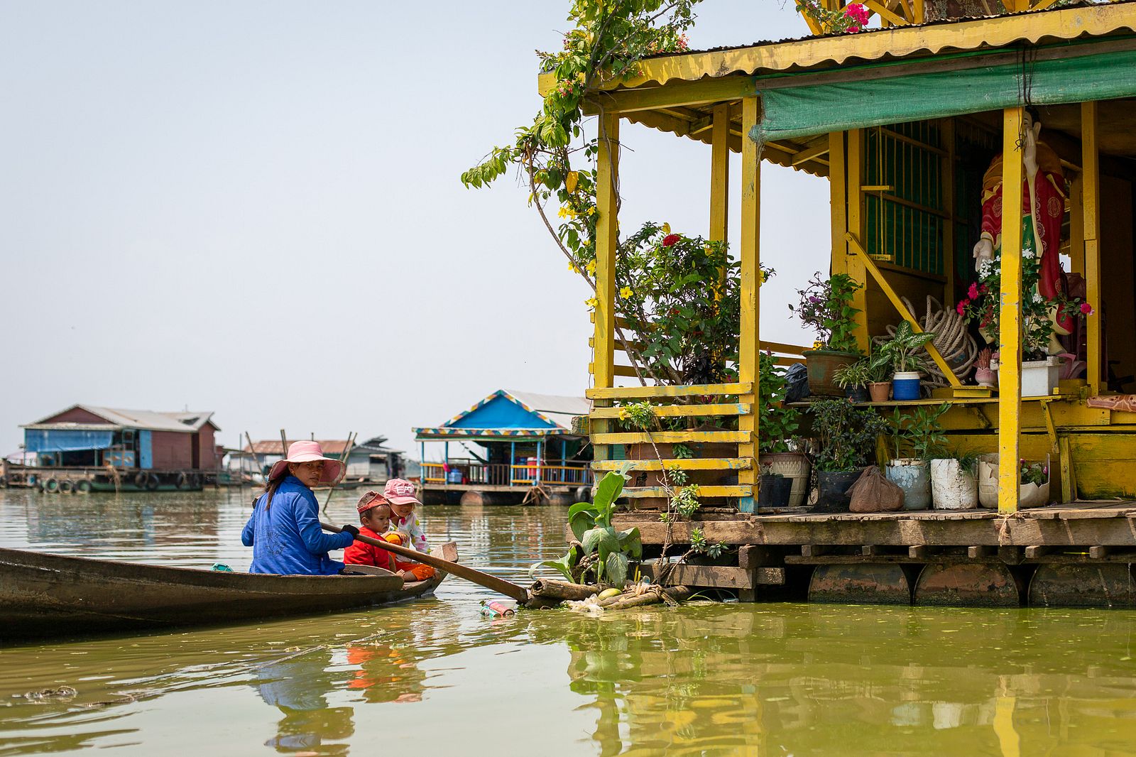 Inside Cambodia's Floating Village, Where 40% of People Are Ethnic ...