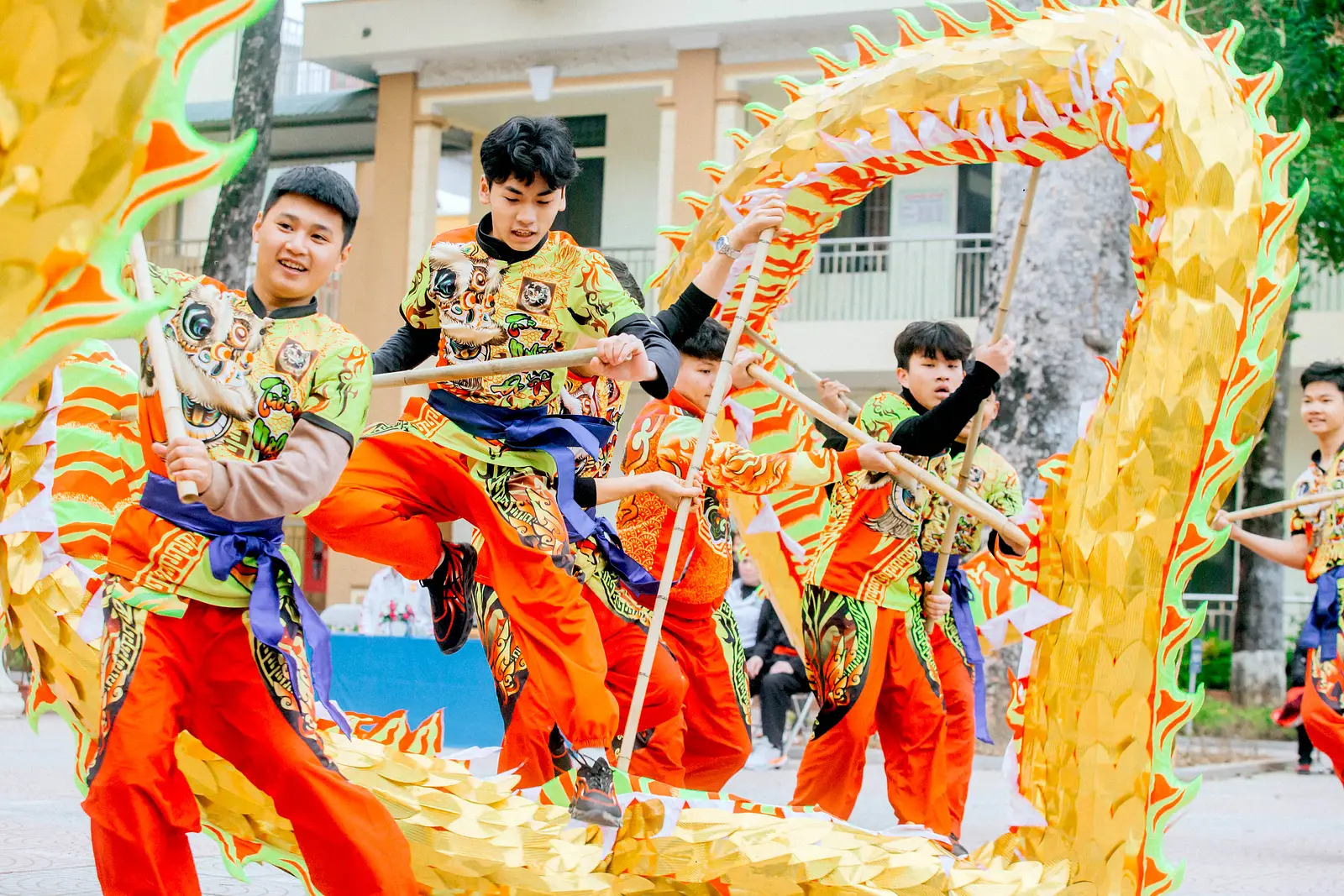 Nghệ nhân giữ lửa nghệ thuật múa rồng đất Thăng Long - Sài·gòn·eer