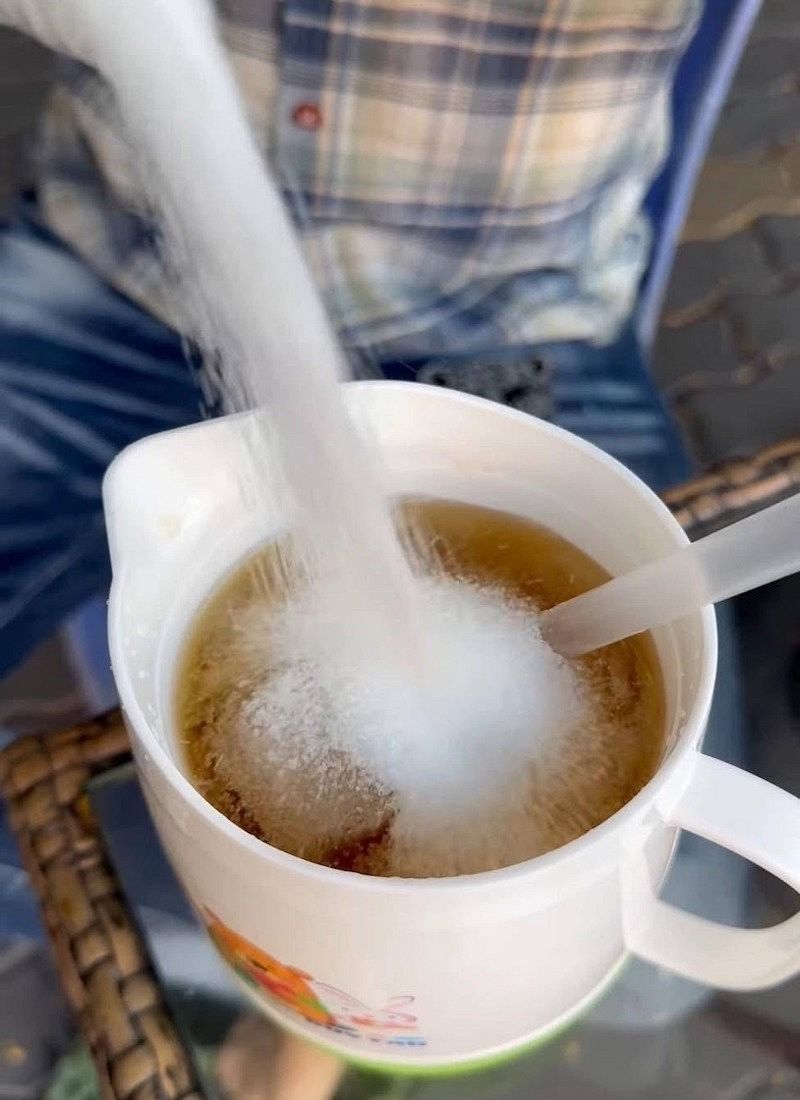 Trà đá đường — 'nước tăng lực' đã khát chính hiệu miền Tây tradaduong3b
